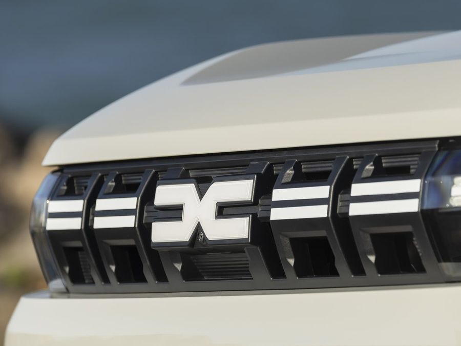 Anteprima: Dacia Evader, prime immagini della futura elettrica low cost