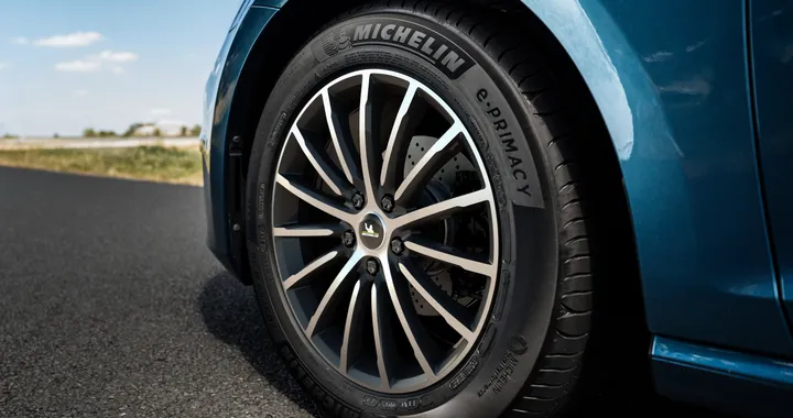 Michelin accoglie la normativa Euro 7 sull’usura degli pneumatici, ma chiede test reali