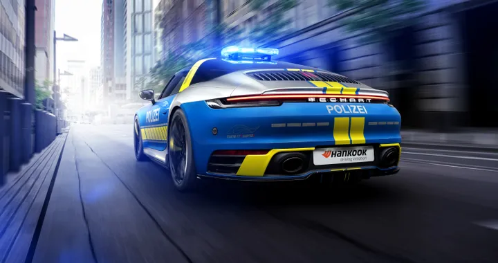 Porsche 911 Targa 4 in versione Polizia? E' possibile! Grazie a Techart