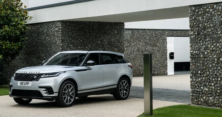 Range Rover Velar Model Year 2021: arriva l'ibrido Plug-in