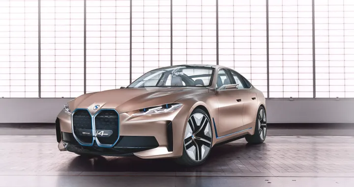 BMW Concept i4: 530 CV e 600 Km di autonomia per la berlina elettrica