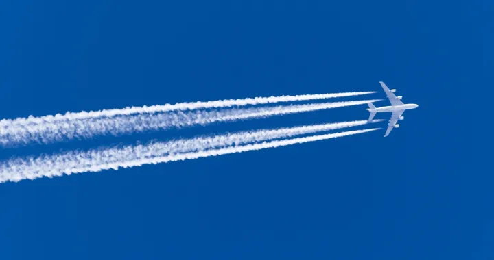 Gli aerei del futuro avranno meno scie di condensa, grazie ai SAF