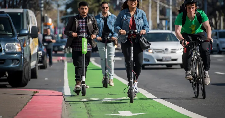 Incentivi bici e monopattini elettrici: si studia un buono mobilità da 200 euro