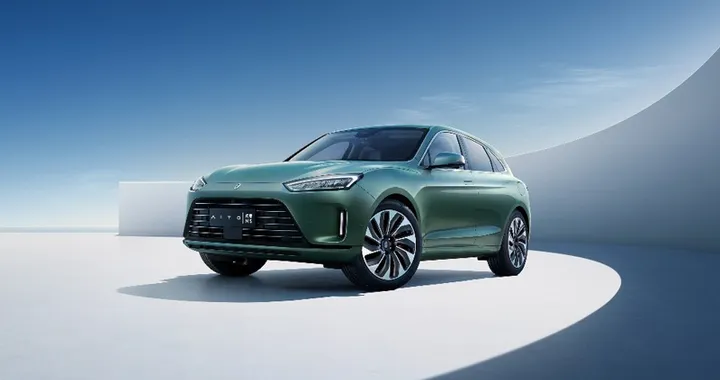 AITO M5, il SUV di Huawei e Seres con piattaforma HarmonyOS