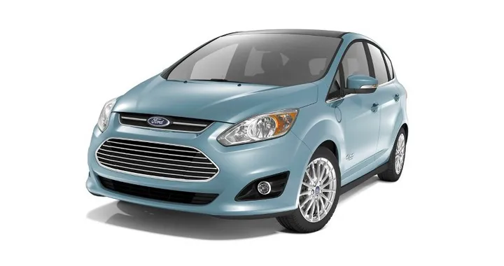 Ford C-Max Energi: 880 Km di autonomia e 32 Km in modalità elettrica