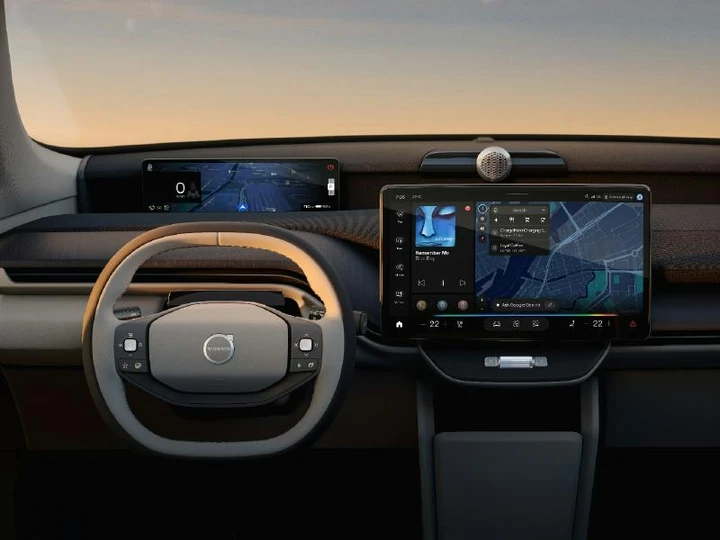 Volvo avvia l’integrazione di Google Gemini su oltre 2,5 milioni di auto