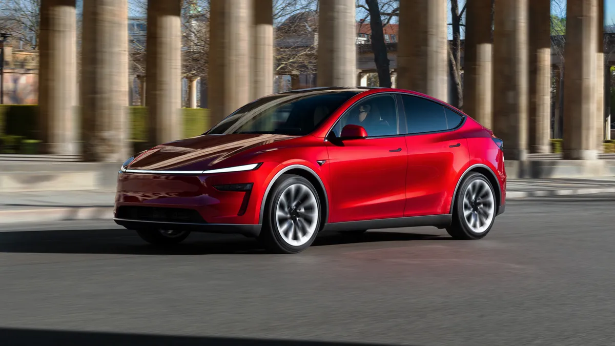 Tesla, test drive più semplici: raddoppiano le postazioni "test drive fai da te"