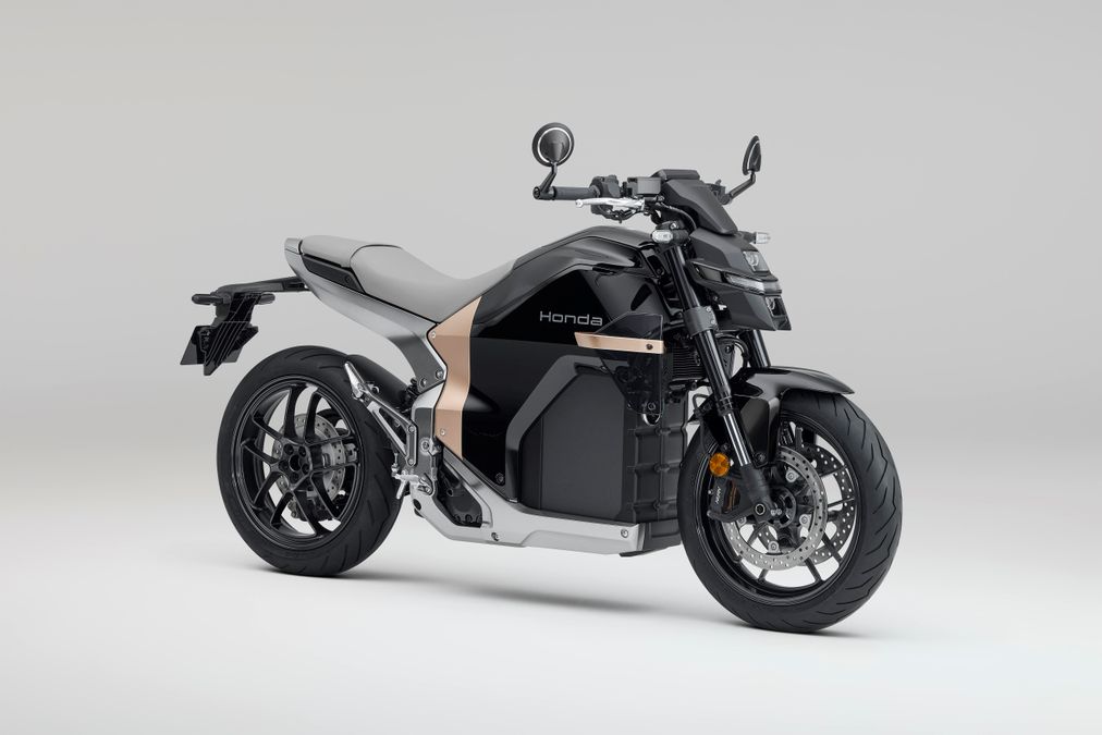 Questa è la prima moto elettrica di Honda: arriva presto e c'è anche il prezzo
