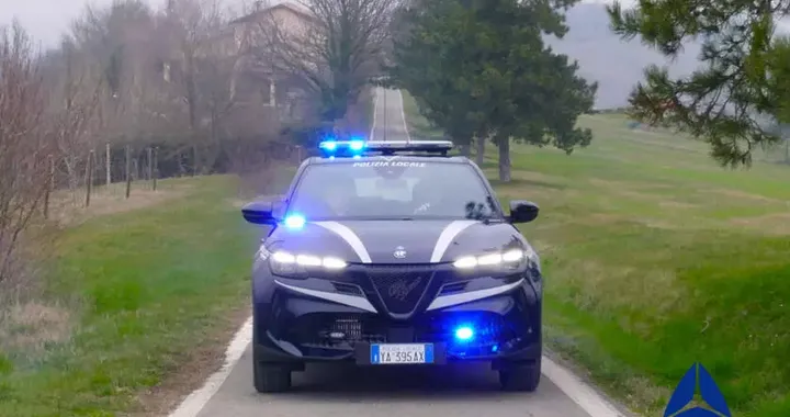 Alfa Romeo Junior veste l'uniforme. Ecco il primo esemplare per la Polizia Locale
