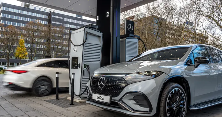 Mercedes apre il suo primo Charging Hub in Europa