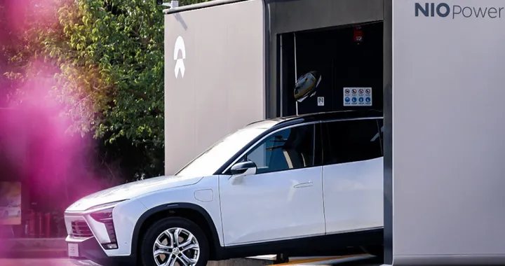 NIO, 900 stazioni per il battery swap in Cina