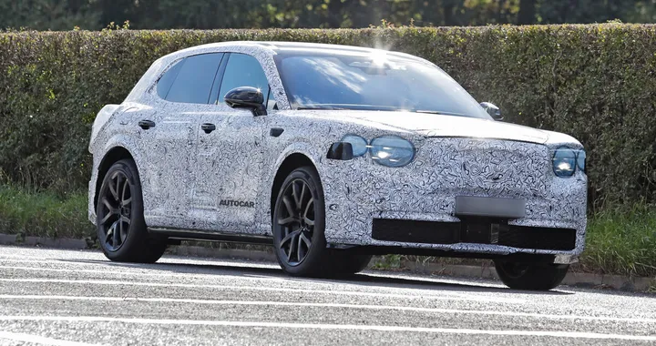 Ecco le prime foto spia della Bentley elettrica: avanti con i test su strada