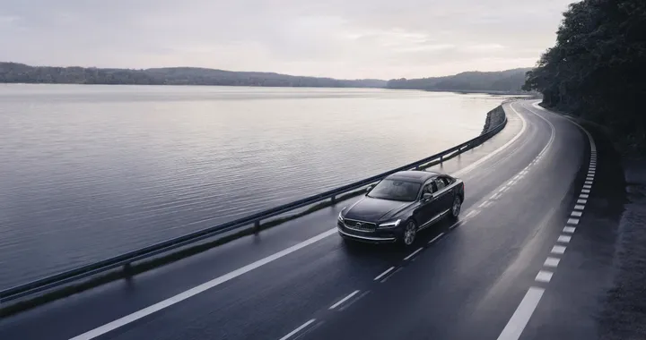 Volvo limita la velocità massima: 180 Km/h per le sue auto