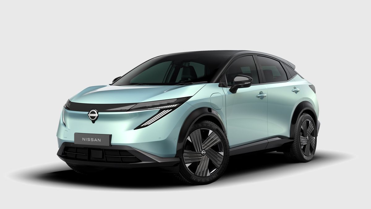 Nissan Ariya 2026, prime foto del restyling: nuovo look e più tecnologia