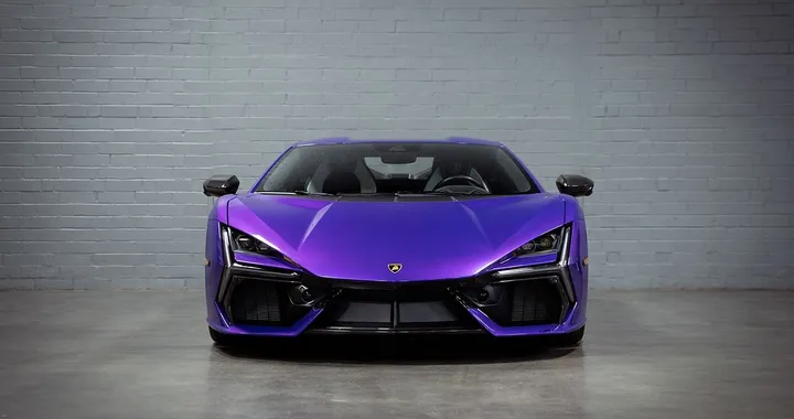 Lamborghini Revuelto: la potenza sale a 2.000 CV grazie ad Underground Racing