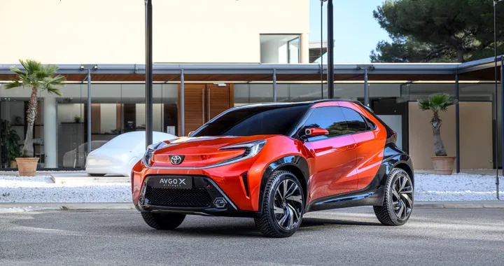 Toyota Aygo X prologue, la piccola giapponese diventa un crossover