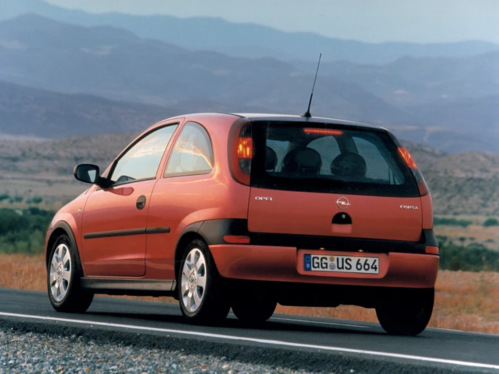 Opel Corsa, la terza generazione della piccola tedesca festeggia i 25 anni