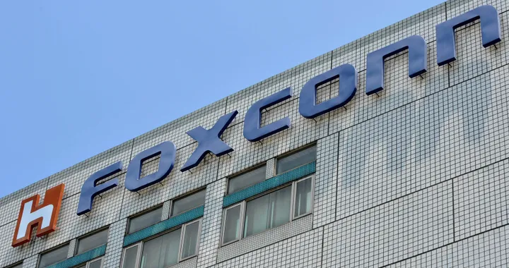 L'Arabia Saudita tratta con Foxconn per produrre auto elettriche?