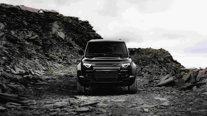 Defender OCTA Black: 4x4 esclusivo, potente e lussuoso
