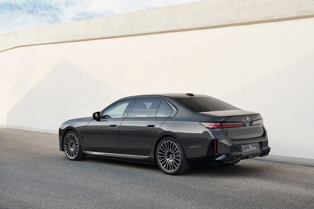 Copertina: BMW Concept 7 Protection: la Serie 7 blindata che non si fa notare