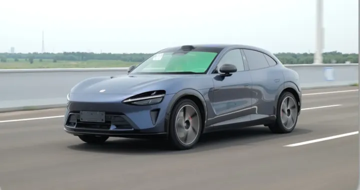 Quanti km percorre davvero la nuova Xiaomi YU7? Eccola alla prova dell'autostrada