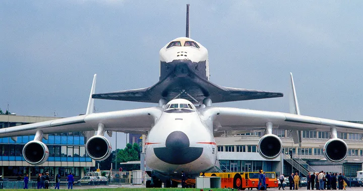 L'aereo più grande del mondo non esiste più: Russia distrugge Antonov a Kiev