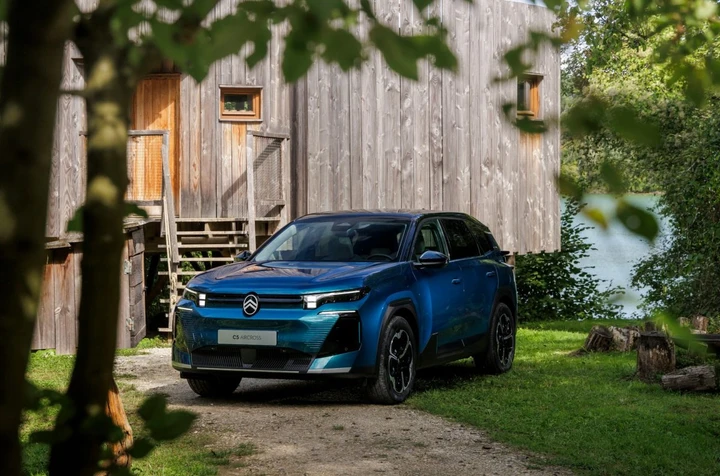 Citroën C5 Aircross Émeraude, la serie speciale che veste i colori del mare bretone