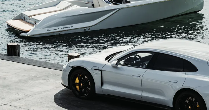 Frauscher x Porsche 850 Fantom Air, il motoscafo elettrico ispirato alla Macan EV