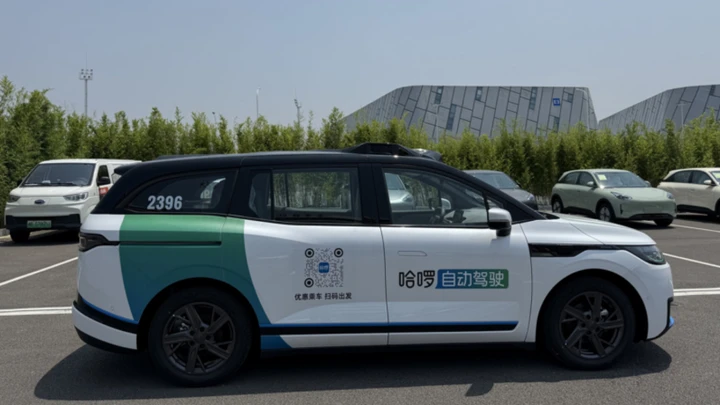 CATL scommette sui robotaxi: joint venture da 3 miliardi con Hello e Ant Group