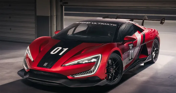 BYD Yangwang U9 Xtreme ha infranto il record di velocità della Bugatti, sfiorando i 500 km/h