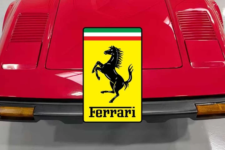 La Ferrari di Magnum P.I. finisce all’asta: il valore vi stupirà