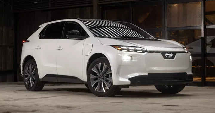 Subaru Solterra 2026 si aggiorna così: nuovo design e più autonomia