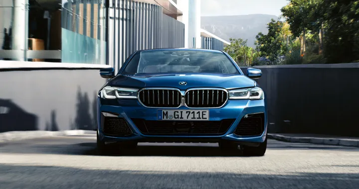 BMW Serie 5, nuove foto spia della prossima generazione della berlina