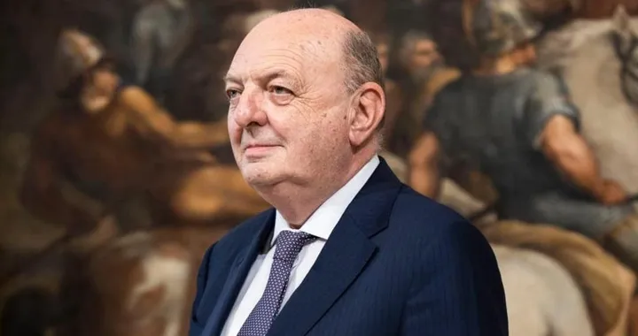 Pichetto Fratin, si ai biocarburanti. Il bando delle auto termiche è un’idiozia