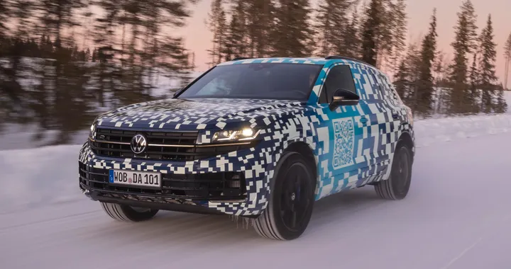 Volkswagen Touareg, ultimi test per il restyling prima del debutto