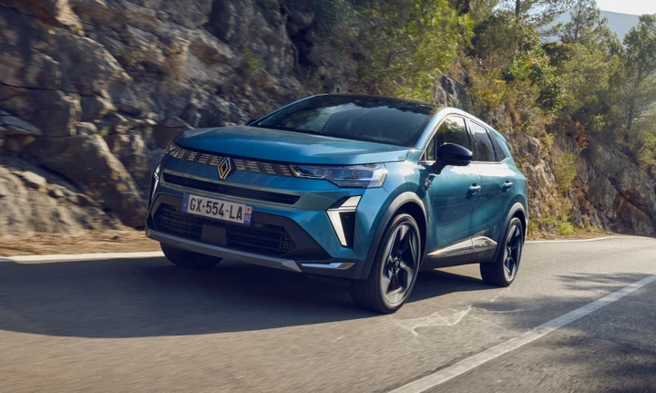 Renault Captur e Symbioz, adesso con il nuovo Full Hybrid da 160 CV | Prezzi