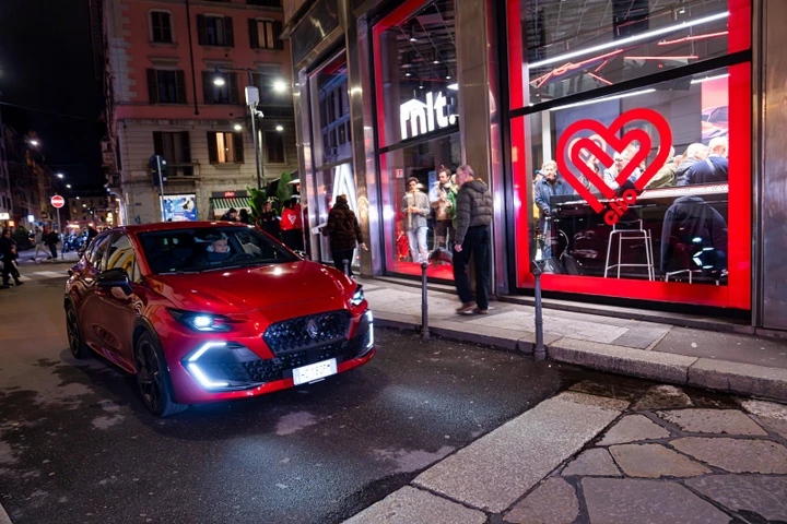 Cliorama celebra a Milano la storia di successi della Renault Clio
