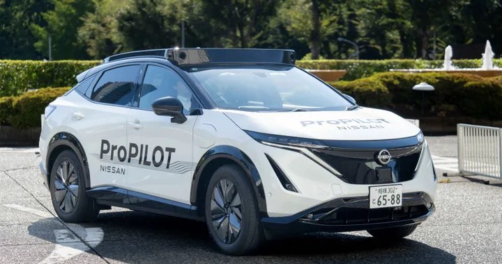 Nuovo Nissan ProPilot, sfida alla FSD di Tesla: AI, LiDAR e 11 telecamere