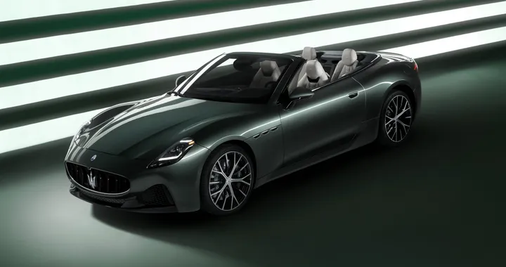 Novità Maserati GranCabrio, la gamma si completa con un V6 da 490 CV