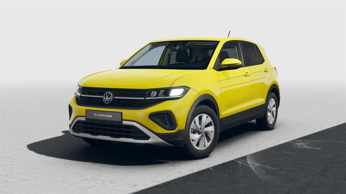 Copertina: Volkswagen T-Cross Trend, il prezzo scende a 21.900 euro: di serie ha fari LED e ACC