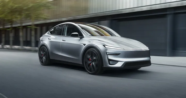 Tesla conferma, c'è la ricarica bidirezionale sulla Model Y Performance