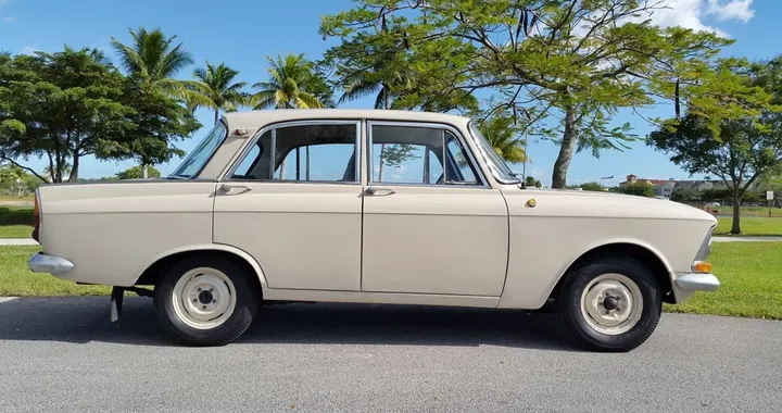 Russia, dopo l'addio di Renault vuole far risorgere il marchio Moskvich