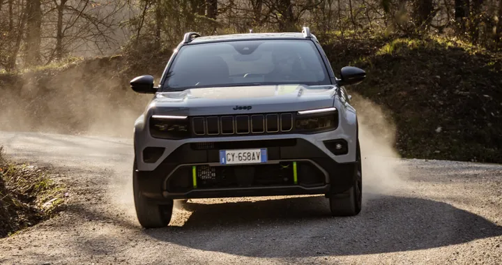 Jeep Avenger è ancora il SUV più amato in Italia: secondo modello più venduto in assoluto sul mercato