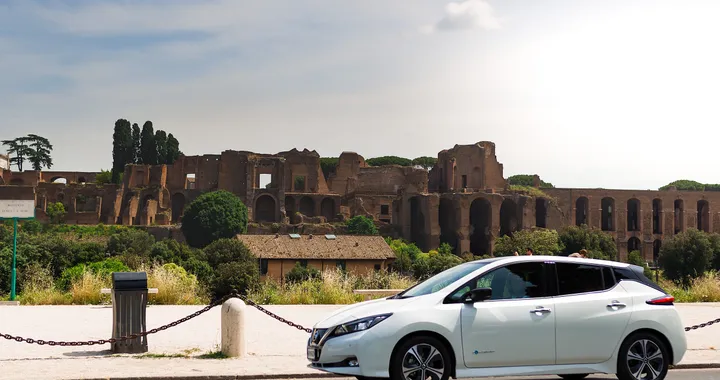 Mobilità elettrica in Italia: Nissan si conferma leader del mercato
