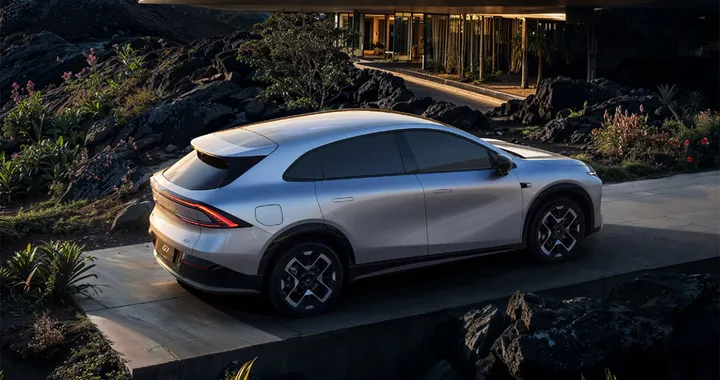 Xpeng, prime foto ufficiali della G7: nuova concorrente per Tesla Model Y?