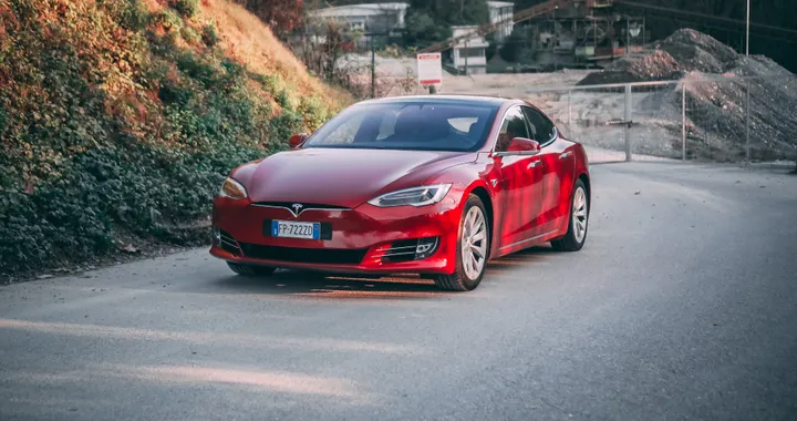 Tesla Model S, a settembre il restyling | Ordinabile la Model 3 cinese