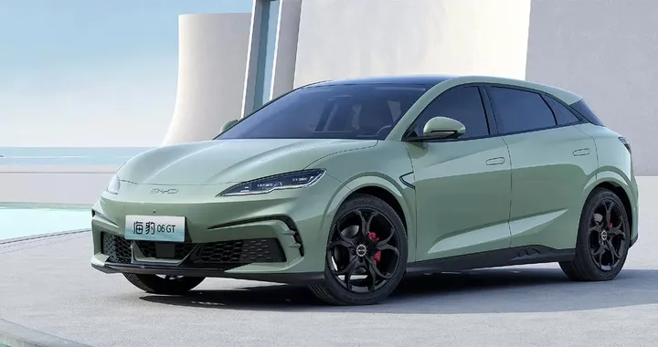 BYD svela in anteprima la Seal 06 GT: l'erede elettrica della Golf GTI?