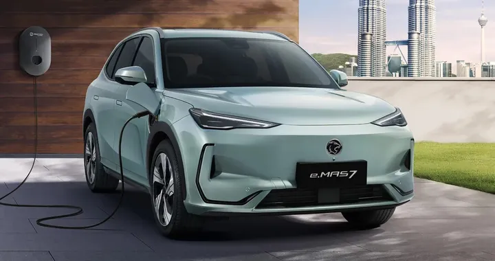 Proton e.MAS 7: il SUV elettrico su base Geely che costa solo 23.000 euro
