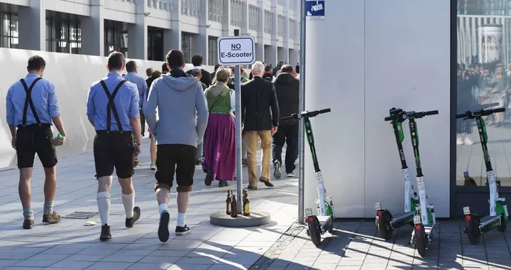 Monopattini elettrici: centinaia le patenti ritirate a Monaco per l'Oktoberfest