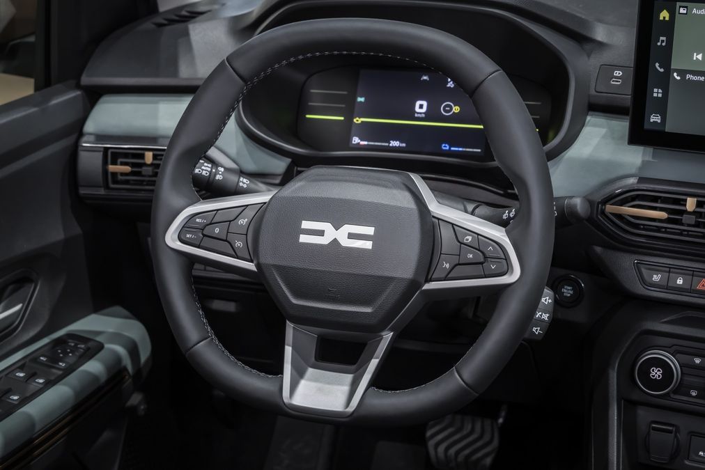 Dacia Jogger 2026, come cambiano gli interni con il restyling